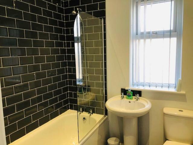 Townhouse @ 51 Balfour St, Stoke Hotel Bagian luar foto