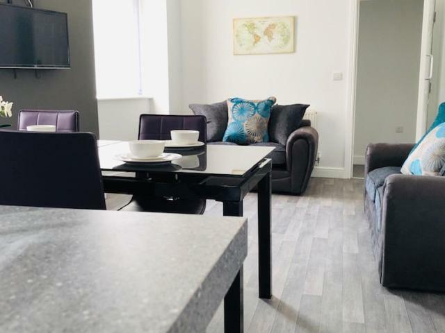 Townhouse @ 51 Balfour St, Stoke Hotel Bagian luar foto